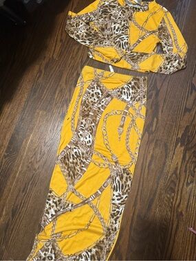 Mossimo Supply Co. Mustard Yellow Chain & Leopard Print Maxi Skirt